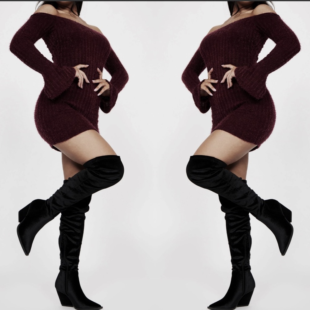 SEE ME NOT THIGH HIGH BLACK BOOTS